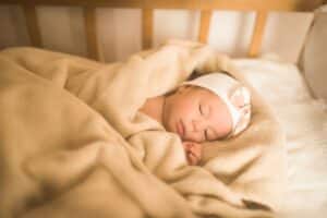 Jakość i bezpieczeństwo: bawełniane kocyki dla niemowląt