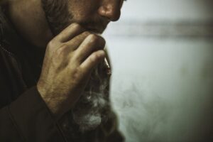 Terapia uzależnień: Jak znaleźć odpowiedni ośrodek